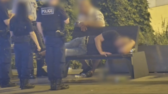 Videón, ahogy egy alvó férfit kifosztottak a Nyugatinál