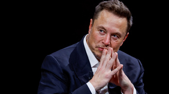 Kifütyülték Elon Muskot egy e-sport-rendezvényen