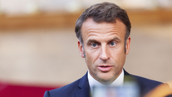 Franciaország nem kíván paternalista lenni Afrikában, de gyengeségre sem hajlandó
