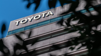 Rendszerhiba miatt leállt a Toyota összes gyártóüzeme Japánban