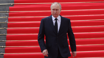 Vlagyimir Putyin először hagyja el Oroszországot az elfogatóparancs óta