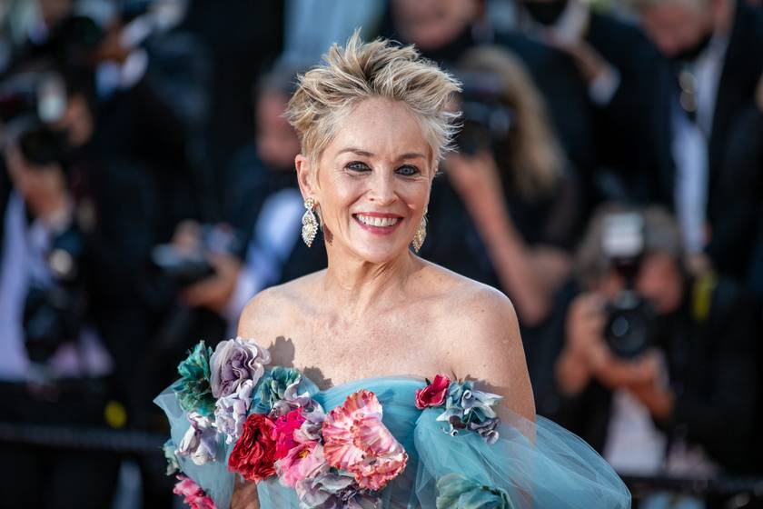 Íme Sharon Stone smink nélkül: a 65 éves színésznő természetes szépség