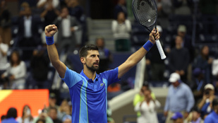 Őrületes fordítás: Novak Djokovics kétszettes hátrányból nyert a US Openen