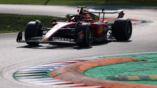 Majdnem kiütötte egymást a két Ferrari, Verstappen történelmet írt - A Formula–1-es Olasz Nagydíj körről körre