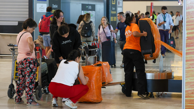 Bottal üthetik bőröndjeik nyomát? – folytatódik a poggyászkálvária
