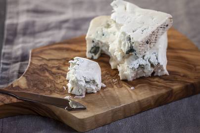 Így néz ki a világ legdrágább sajtszelete: elképesztő összegért vették meg
