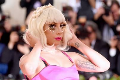 Lady Gaga filterek és több réteg smink nélkül: megmutatta, milyen valójában a bőre