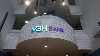 Akadálymentesített bankkártyáról döntött az egyik legnagyobb magyar bank