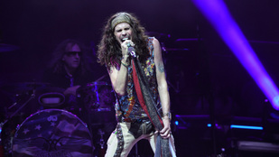 Steven Tyler elveszítette a hangját, képtelen a beszédre az Aerosmith frontembere