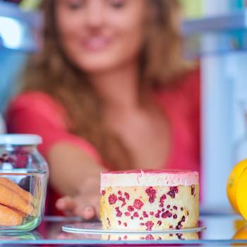 Így tárold az ételt a hűtőben: van olyan is, amit tilos lehűteni