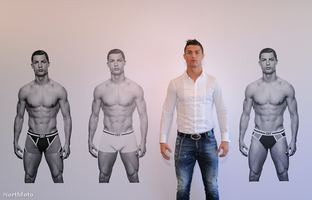 Cristiano Ronaldo saját márkájának, a CR7-nek a bemutató promóeseményén Madridban