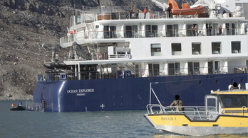Kiszabadították a megfeneklett luxushajót Grönlandon
