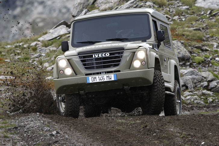 Az Iveco Massif sorozat részeként jelent meg újra a márkanév, a formát Giugiaro jegyzi