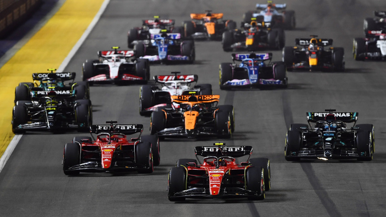 Ilyen lenne az F1 a Red Bull nélkül: az utolsó körig éles csatát hozott a Szingapúri Nagydíj!