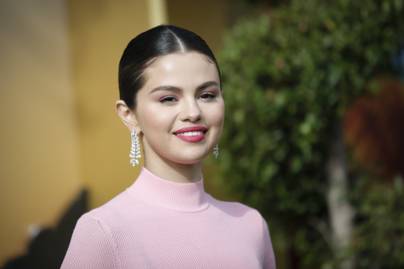 Selena Gomez ennyire más smink nélkül: Taylor Swifttel szelfizett együtt