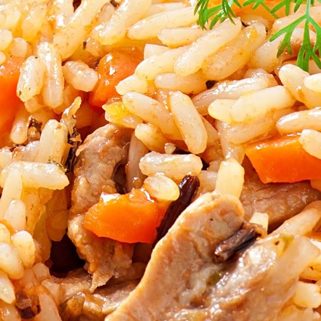 Tartalmas rizses hús sertéslapockából: majoránnával fűszerezd