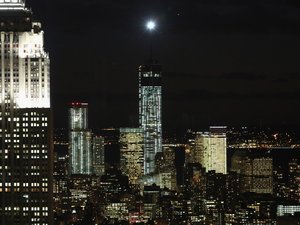 Felkapcsolták az új World Trade Center világítását