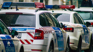 Robbanás történt Esztergomban, egy rendőr meghalt, többen megsérültek