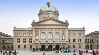 A svájci parlament nemet mondott a burkára