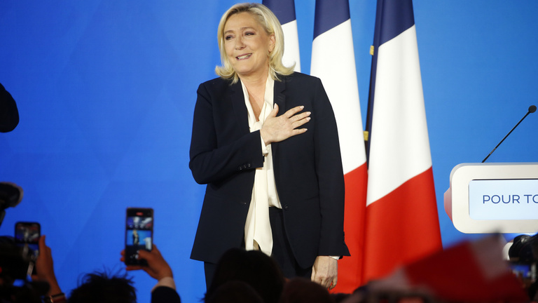Óriási bajba kerülhet Marine Le Pen