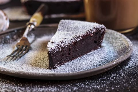 25 perces csokitorta egyszerű kevert tésztából: ha gyorsan ennél valami édeset