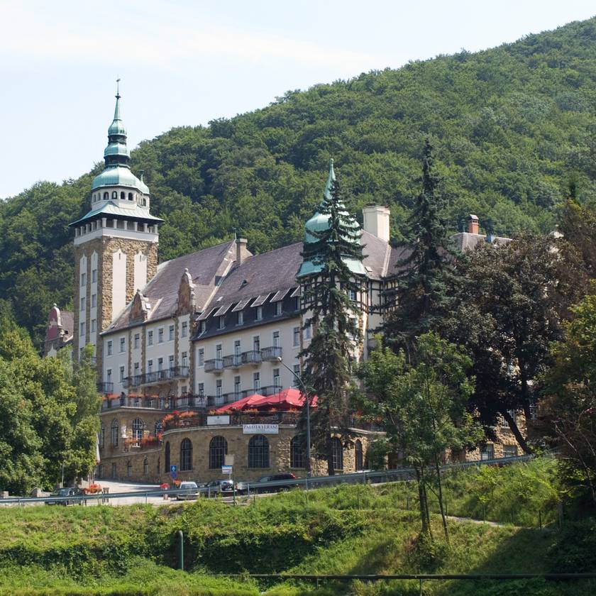 4 varázslatos magyar kastély, amiben akár meg is szállhatsz: árakkal mutatjuk az elegáns helyeket