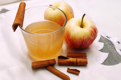 Fűszeres, forró almabor: csempéssz ünnepi hangulatot az otthonodba