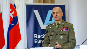 Lemondott a lengyel vezérkari főnök és a fegyveres erők műveleti parancsnoka