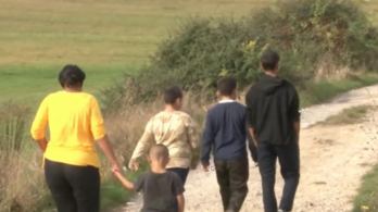 Egy riport miatt engedték el az elrabolt magyar kislányt a fogvatartói