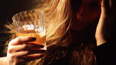 „A nők félnek a megbélyegzéstől, ha kiderül, hogy isznak” – interjú Bajzáth Sándorral