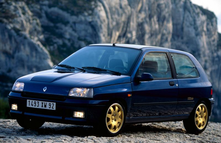 Hány literes volt a legnagyobb hengerűrtartalmú, gyári Renault Clio?