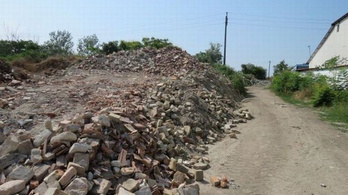 Csaknem 20 ezer tonna hulladékot rakott le illegálisan egy férfi Szeged közelében
