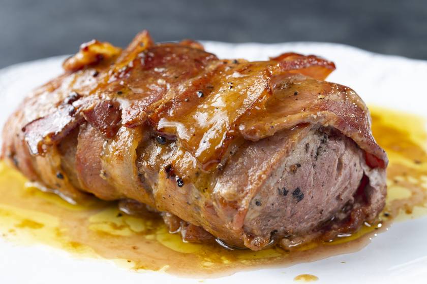 Baconbe tekert szűzpecsenye: az ellenállhatatlan sült szaftos és omlós