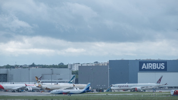 Terrorveszély Franciaországban: Már tizenkét repülőteret ki kellett üríteni