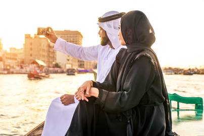 A dubaji luxusfeleség megmutatja, milyen az élete milliomos férjével - Ezeket a szabályokat tartják be házasságukban