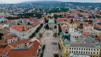 Robbantással fenyegetőztek Pécsen, kivonult a TEK