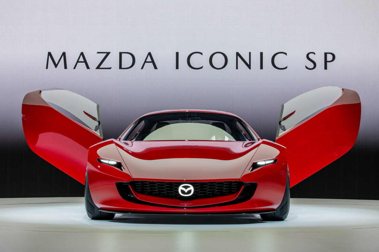 A Mazda mindig is erős volt a vágykeltésben, ám az Iconic SP a Japan Mobility Show színpadán talán az eddigi legjobb meglepetésük.