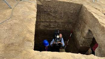 2600 éves sírt nyitottak fel olasz régészek