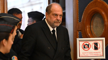 Bíróság elé állították a francia igazságügyi minisztert