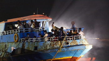 Olaszország Albániába költöztetné a migránsokat menedékkérelmük elbírálásáig