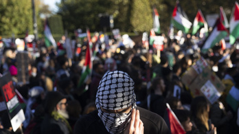 300 ezer palesztinbarát tüntetett Londonban, a szélsőjobboldali ellentüntetők is megjelentek