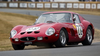 Közel 20 milliárd forintért értékesítettek egy 1962-es Ferrarit