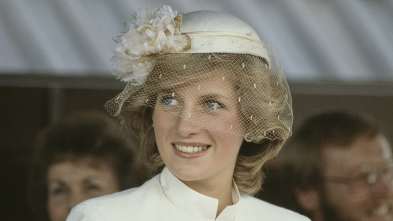 Diana hercegné szellemként jelenik meg A korona új évadában