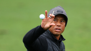 Hosszú kihagyás és műtétek után újra versenyez a golfsport legendája, Tiger Woods