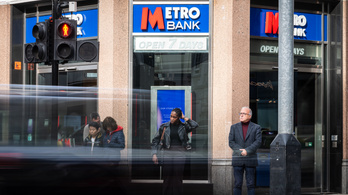 A Metro Bank több ezer dolgozója válik munkanélkülivé az ünnepek előtt