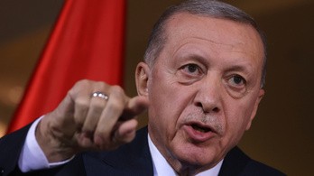A török elnök közölte: Izrael miniszterelnöke háborús bűnös