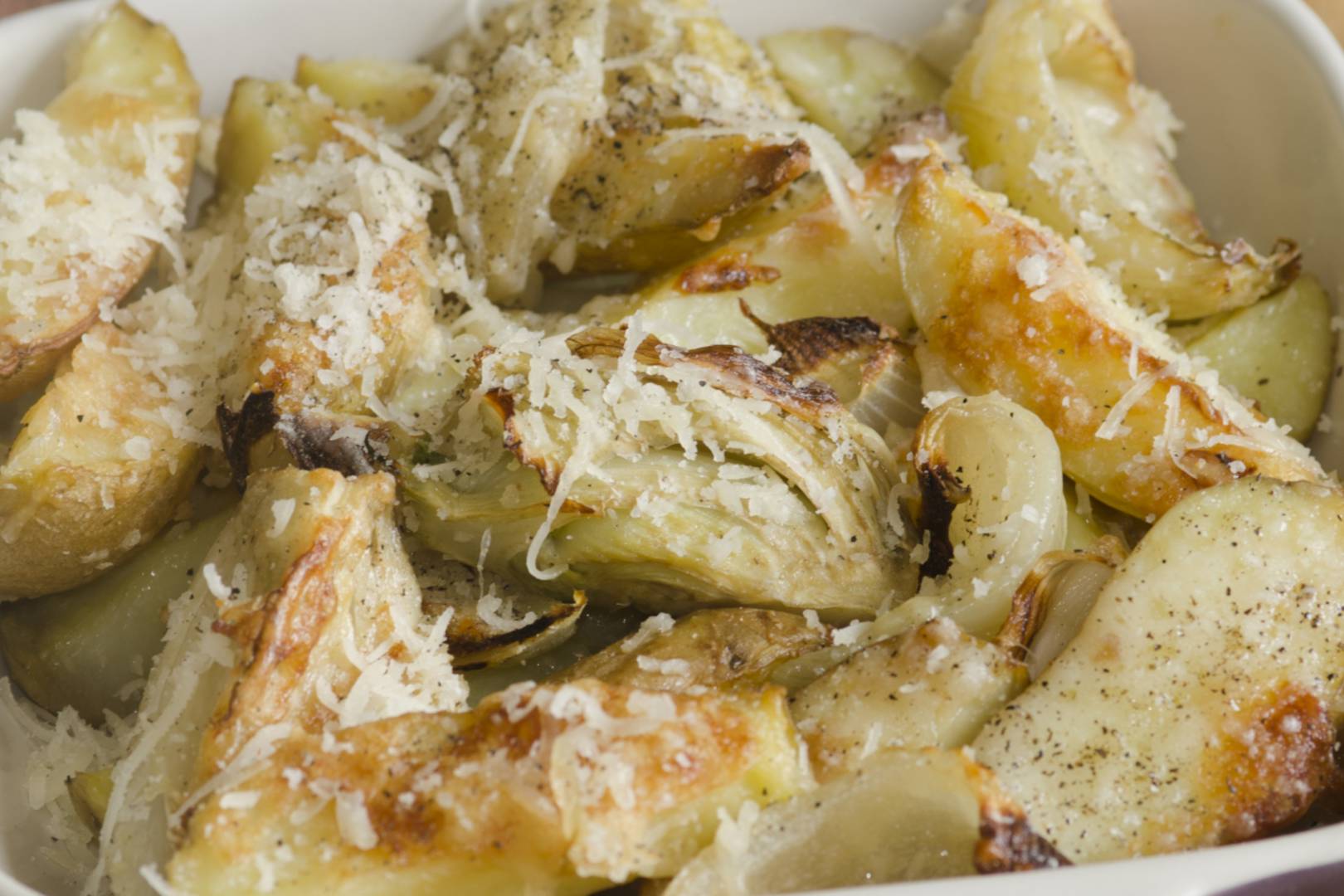 Parmezánnal sült burgonya: tökéletes ünnepi köret húsok mellé