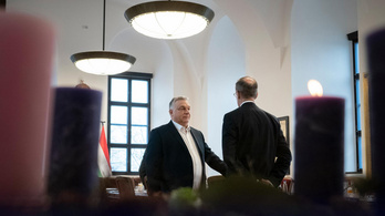 A váratlan döntés után Varga Mihállyal posztolt közös fotót Orbán Viktor