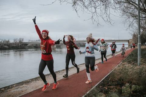 Hétvégi programajánló – 8. Karácsonyi ronda pulcsis futás, Tandori 85, gőzgombócnap a budaörsi Majorban