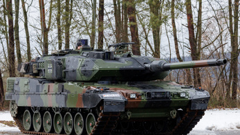 Megérkezett a Honvédség első saját Leopard tankja